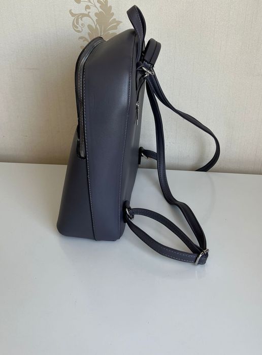 Продам сумку рюкзак