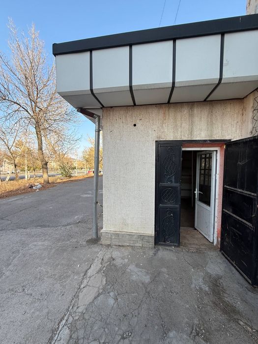 Прадаётся 1х 9микрарайоне вдоль дороги Под бизнес хорошое места