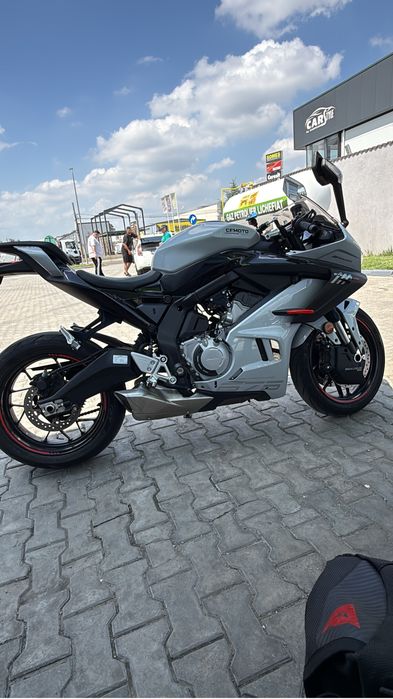 CF Moto 675 SR-R