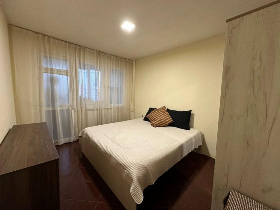 Двустаен апартамент в ж.к. Дружба 2.