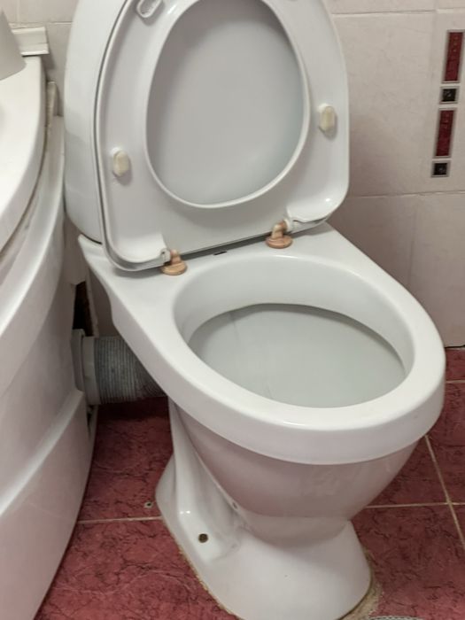 Унитаз б/у продам