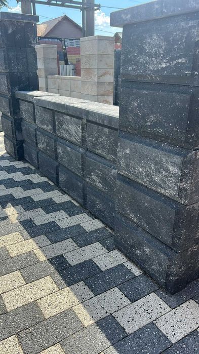 Bolțari de Gard Moderni și Stâlpi | Elemente Finisate / Splitați | Calitate Premium