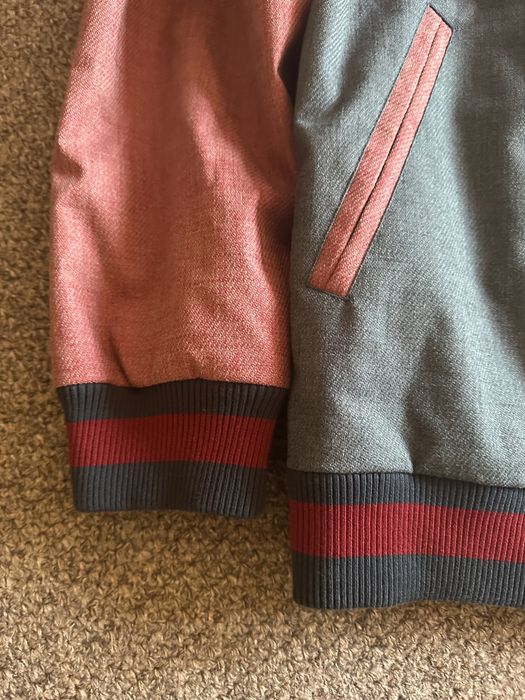 Vând geaca Nike SB Letterman