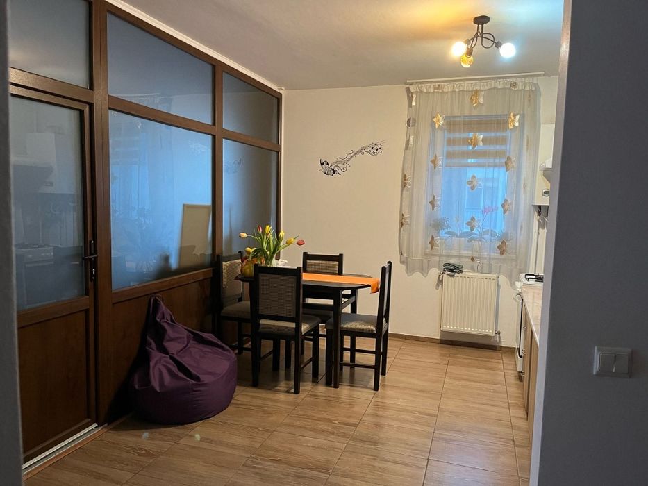 Inchiriez Apartament