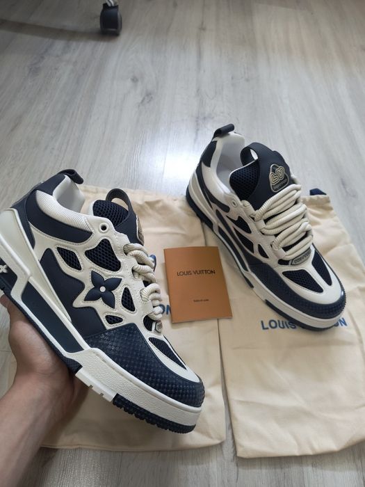 Louis Vuitton skates navy blue 43