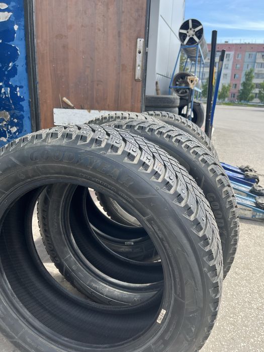 Продам шины GooD YEAR Uita Grip 225/60R18