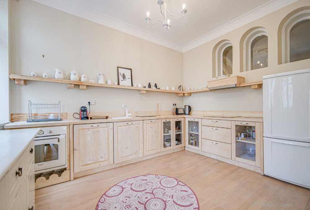 Дава се под наем Двустаен апартамент в Пловдив, Център - 80 кв.м за 448.8 € - Снимка #3