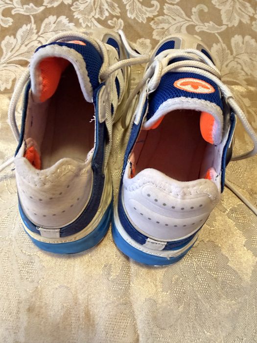 Маратонки Adidas 40 номер