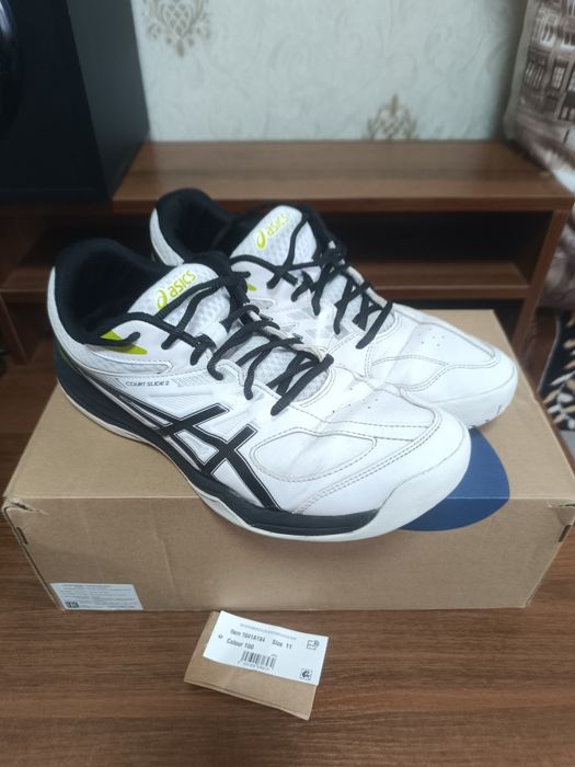 Asics court slide2