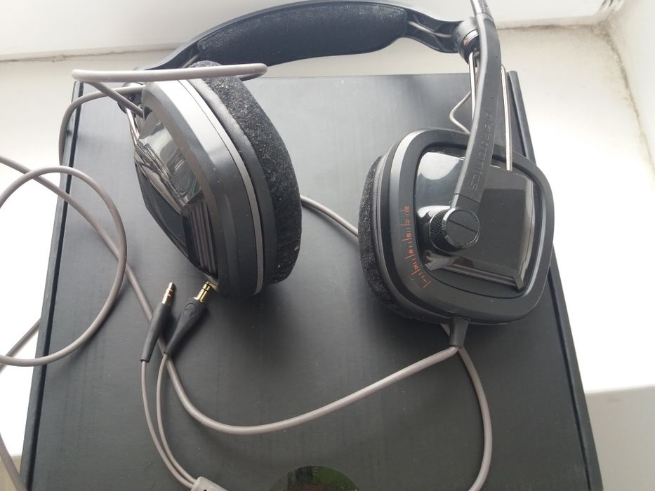 Компьютерные игровые наушники Plantronics
