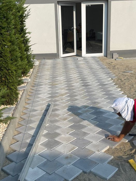 Diverse modele Pavaje si Pavele Asiguram manopera si transport