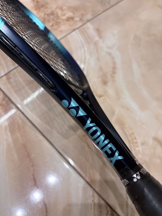 Yonex EZone 100(грип 2), 285гр.
