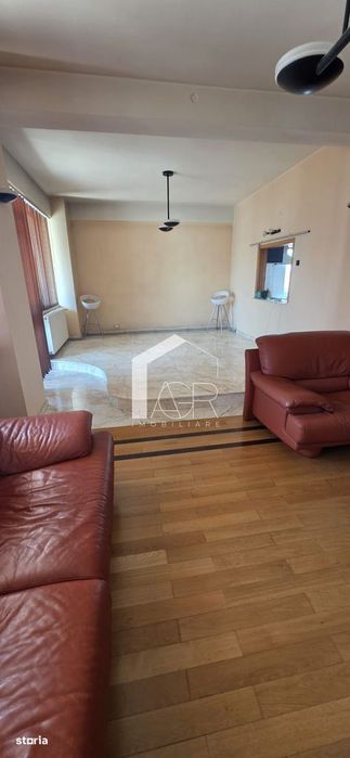 Apartament cu 4 camere, in vila, zona Democratiei