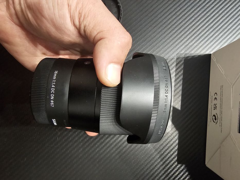 Obiectiva SIGMA 16mm, F.14 DC DN contemporany SONY E-mount