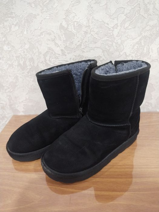 Зимние  угги детские