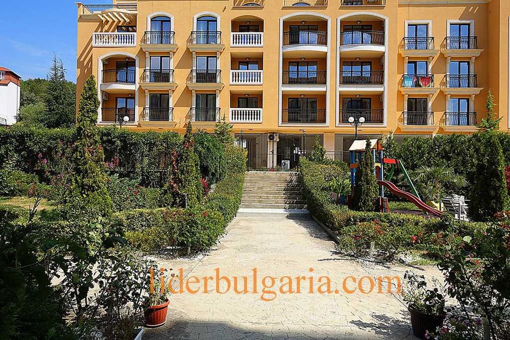 Продава се Двустаен апартамент в к.к. Елените - 54 кв.м за 1204 €/кв.м - Снимка #17