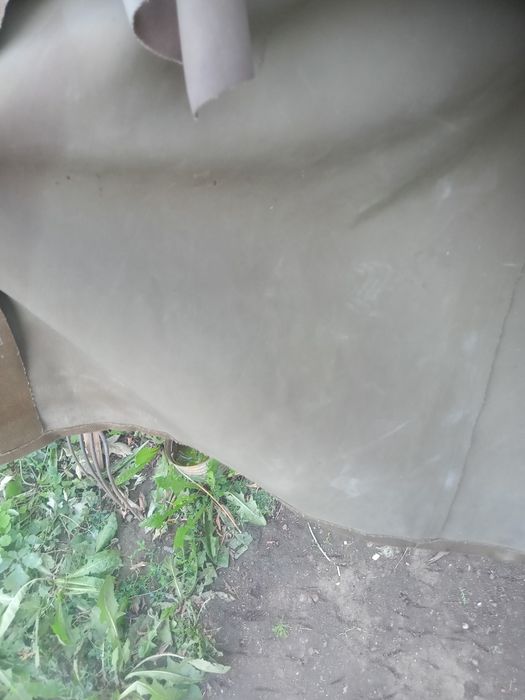 Продам два плаща.