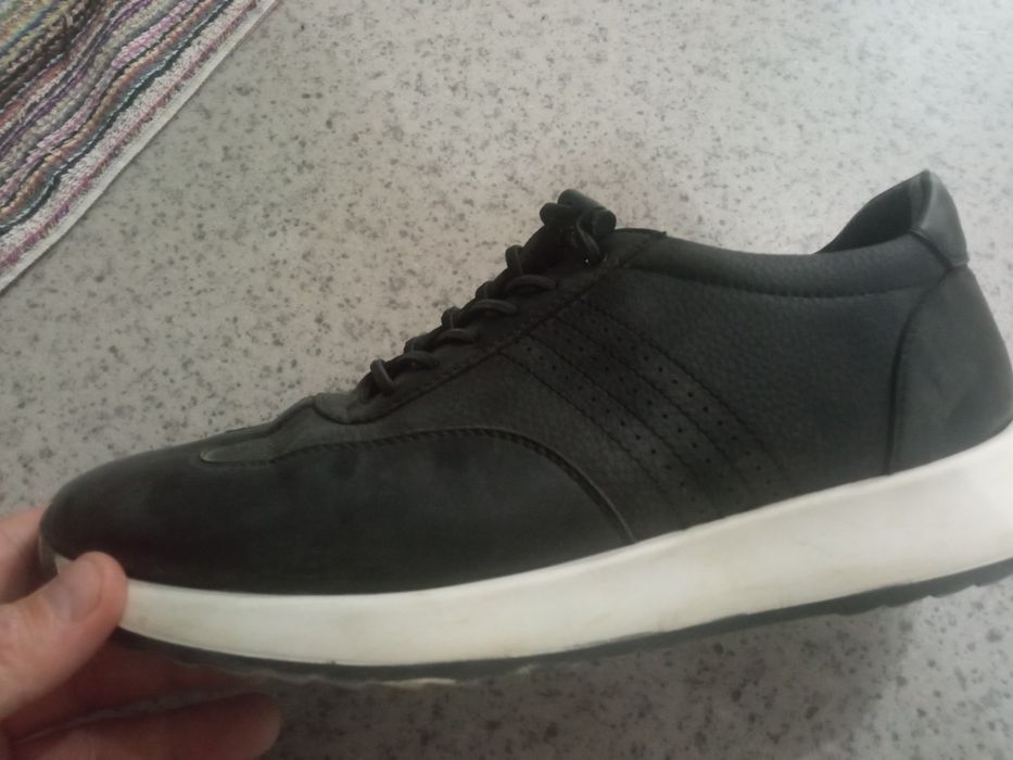 Продам мужскую обувь