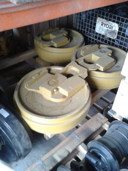 Roti ghidaj , role inferioare, lant cu 46 zale Komatsu D61EX-15