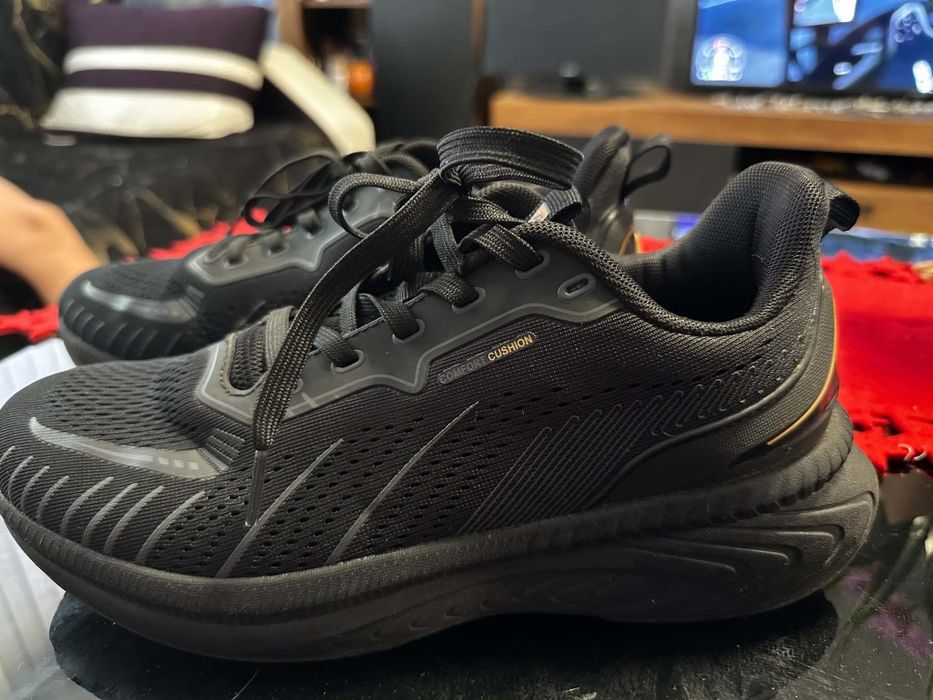 Маратонки  Runners