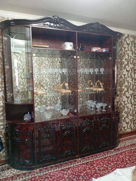 Сервант сатылады таза келисип беремен