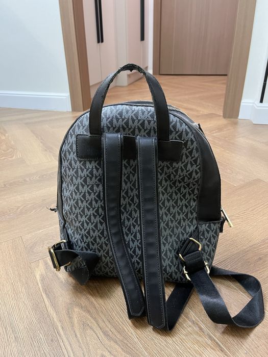 Продам рюкзаки и сумки