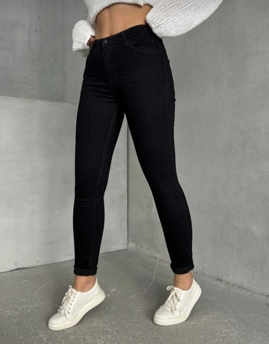 Дамски черни дънки