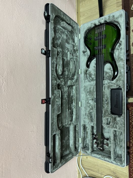 Продавам играчка за напреднали