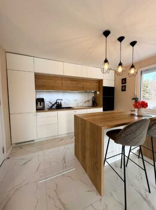 Продава се Къща в София, Център - 120 кв.м за 3750 €/кв.м - Снимка #2