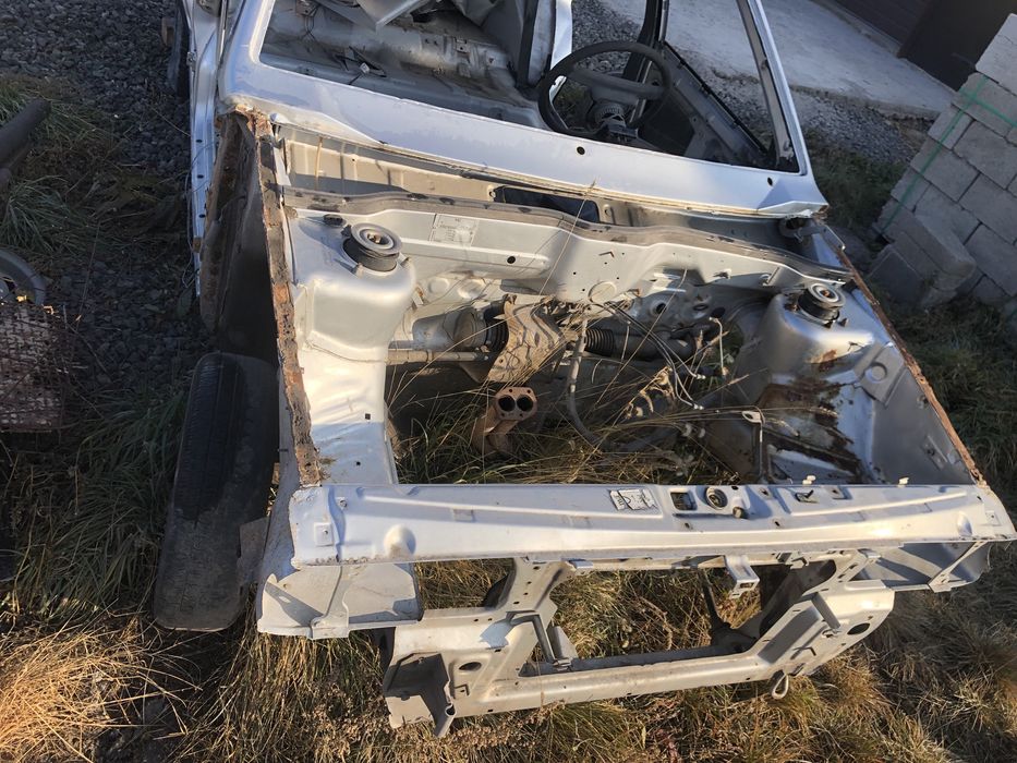 Передняя часть ваз 2114(морда)