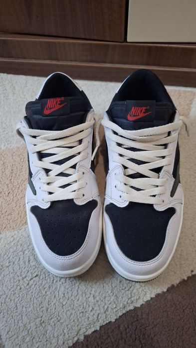 Vând jordan 1 low travis scott