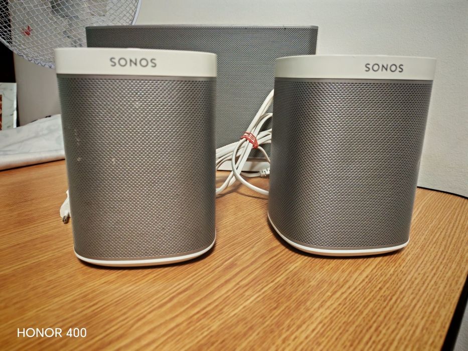Vând 2  Sonos Play1 și 2 Boxe Play 5