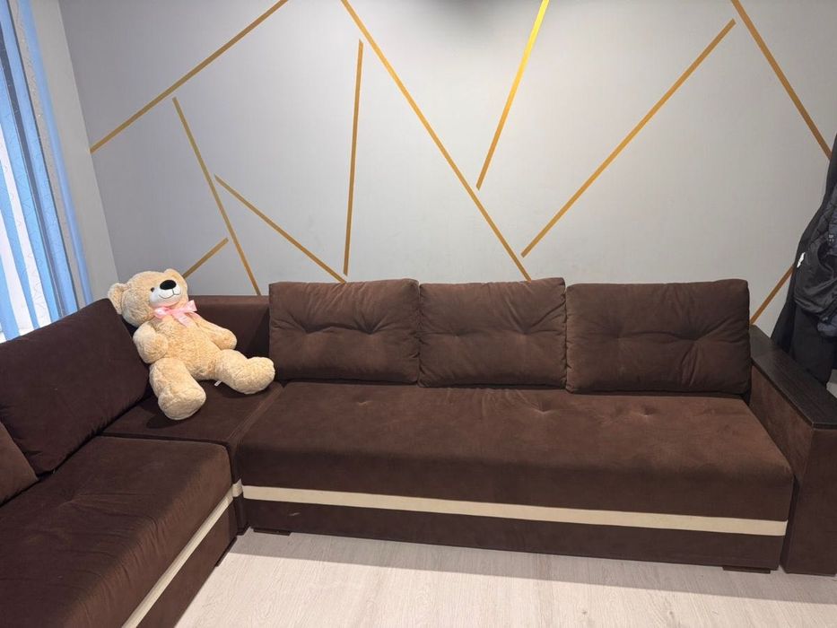 Отдaм дapoм диван