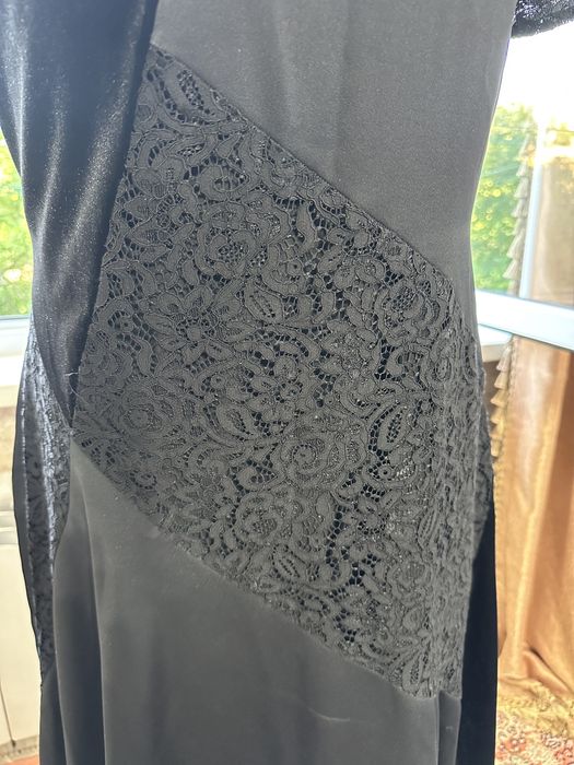 Продаю новое платье импортное, состояние: новое.