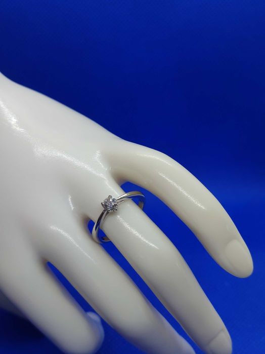 Годежен пръстен с диамант