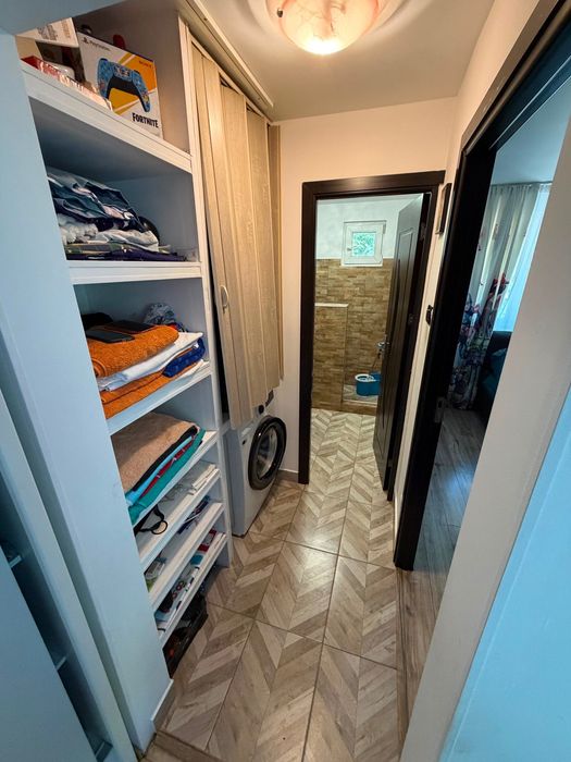 Apartament de vânzare cu 3 camere