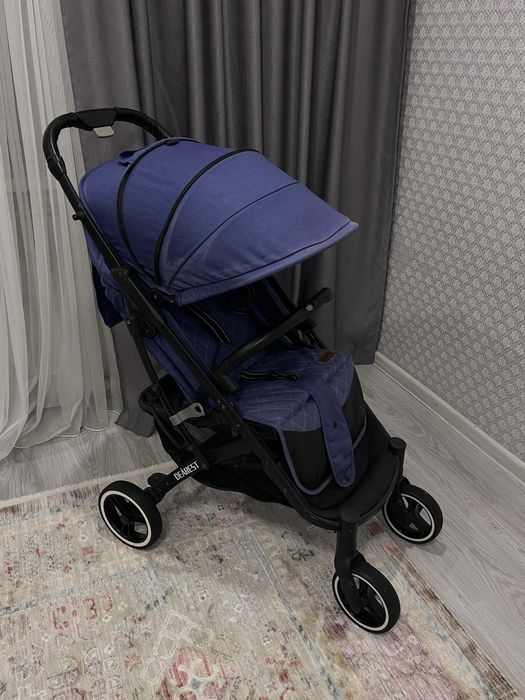 Продам прогулочную коляску