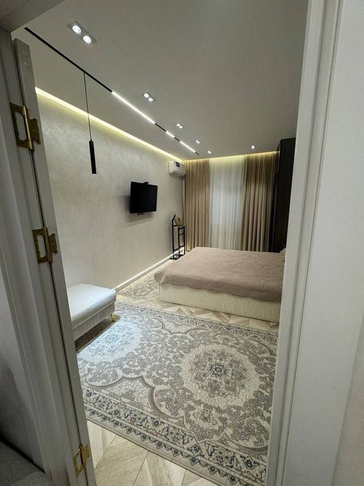 Квартира продаётся Чиланзар 7 квартал 3в4/4/4 меб тех бассейн