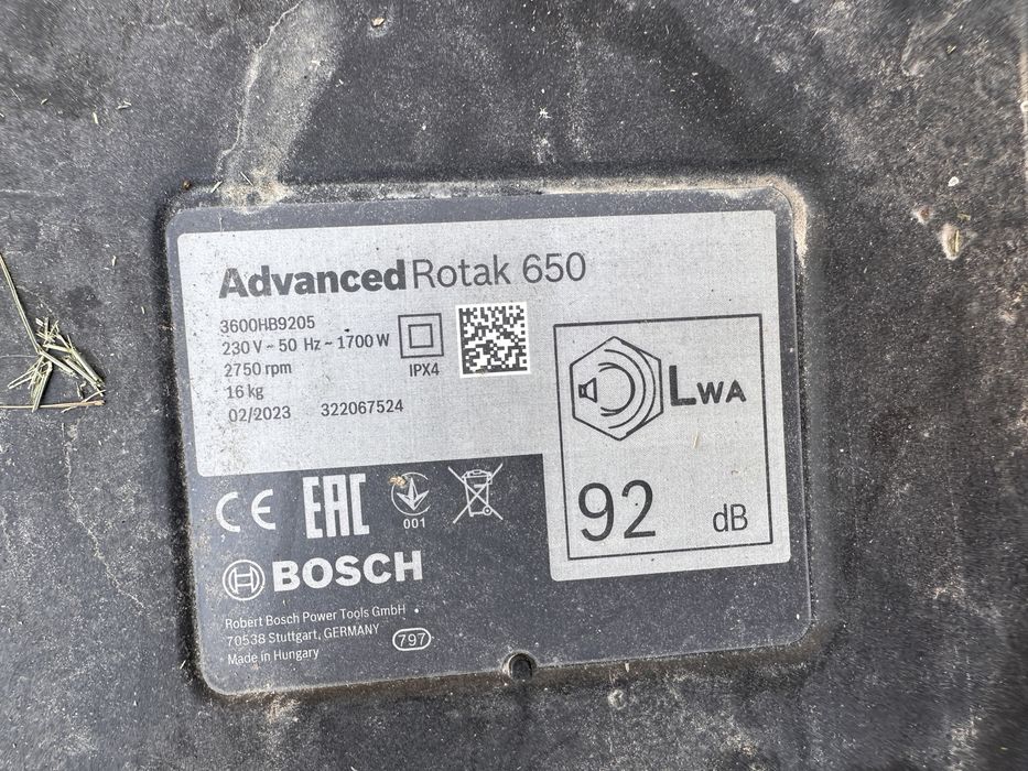 Masina de tuns Iarba bosch advabced rotak 650
