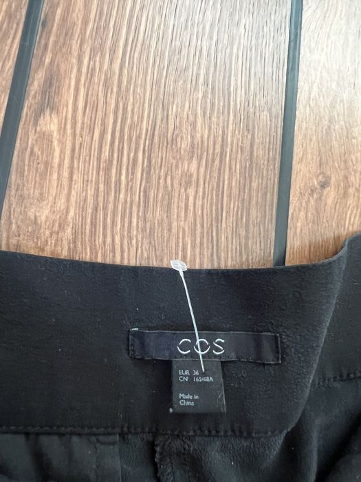 Pantaloni scurti COS din matase