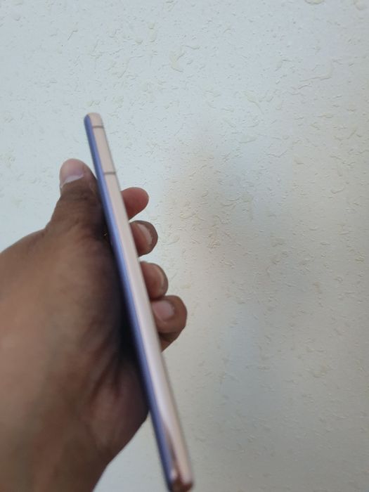 Samsung s21        Argnal