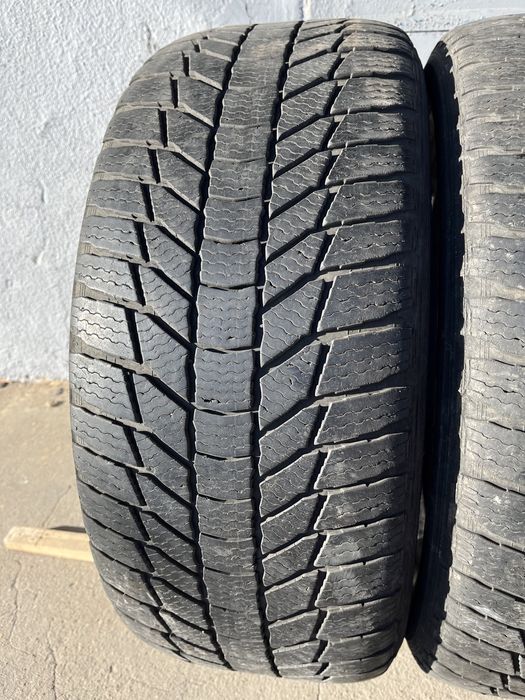 2 бр. зимни гуми 275/45/20 General DOT 2418 5,5 mm