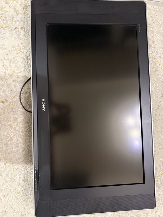 Телевизор SONY в рабочем состоянии