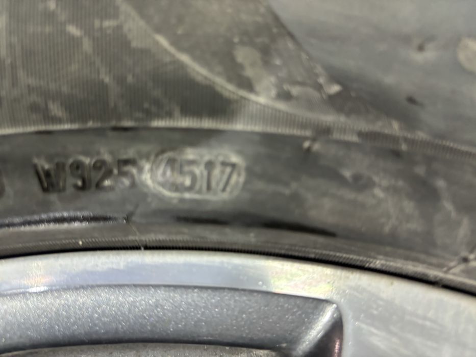 4бр оригинални 20 Мерцедес GLE 5x112  с зимни гуми Пирели 275/50