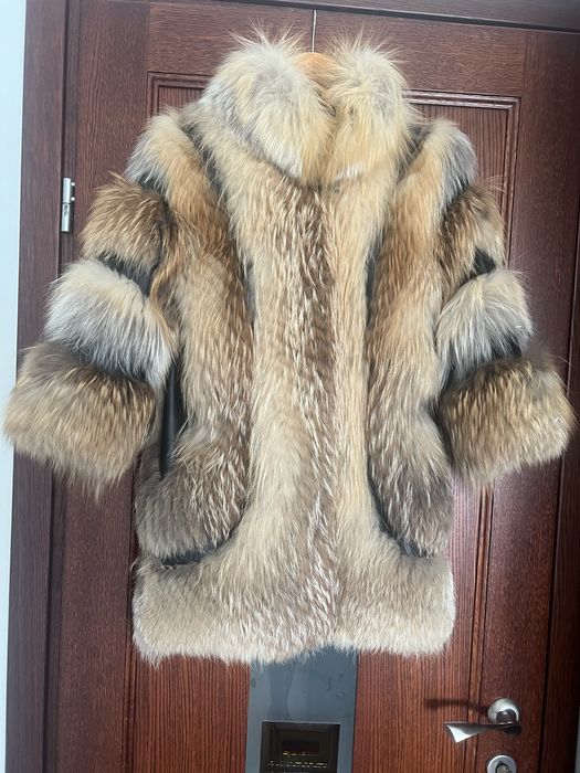 Haină din blană de vulpe finlandeză. Marimea 40.