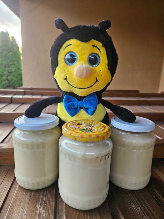 Vand miere la galeata