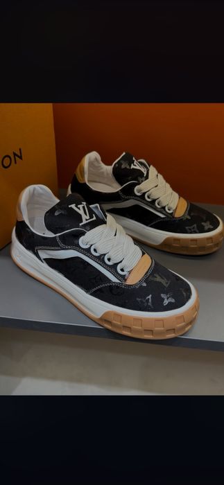 Pantofi sport Louis Vuitton, model 2026