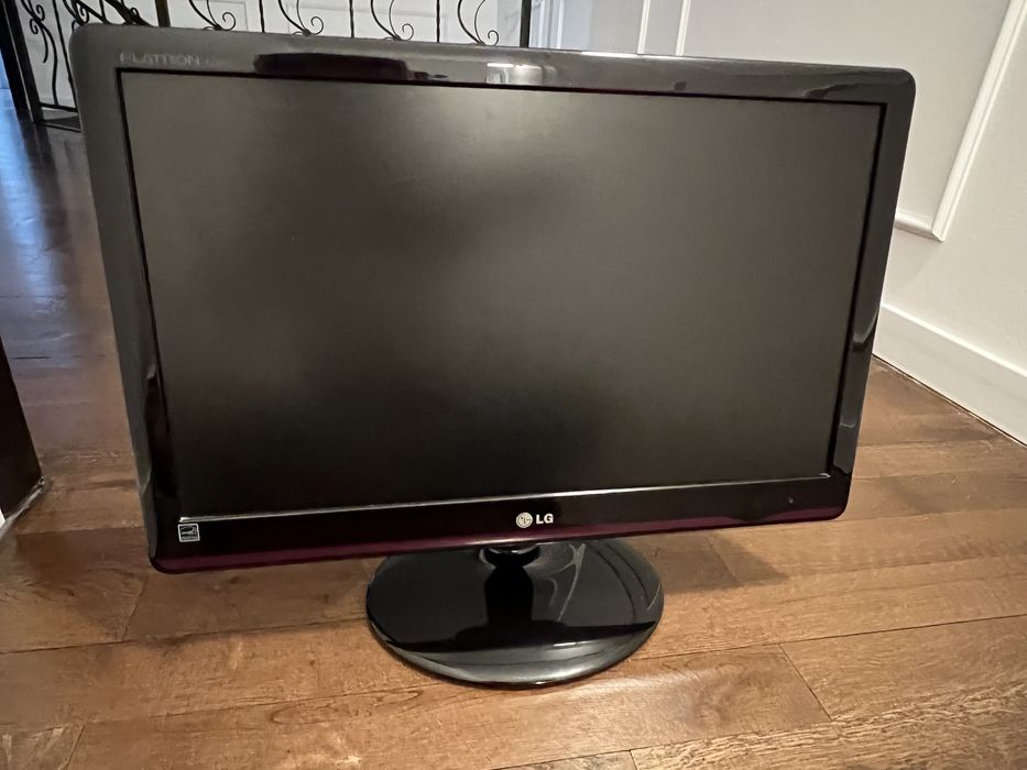 Monitor LG FLATRON E2250T-PN