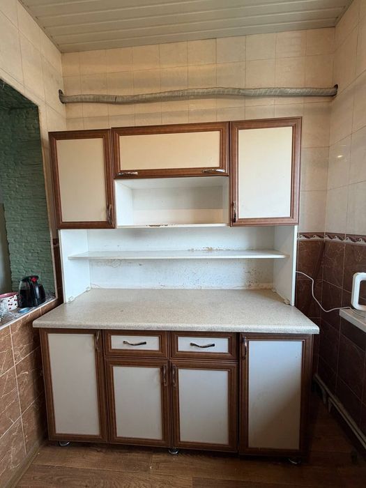 Кухня мебель сотилади