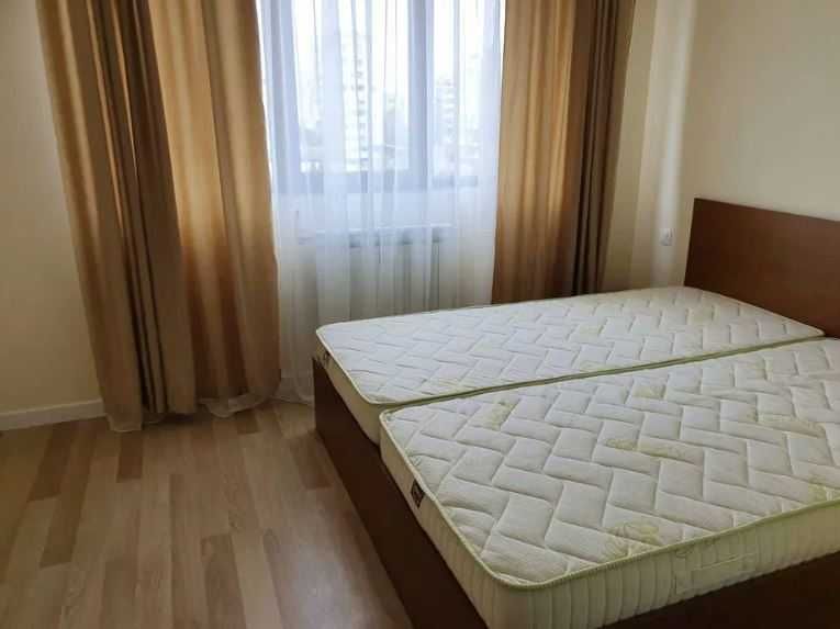 Дава се под наем Тристаен апартамент в София, Надежда 3 - 95 кв.м за 650 € - Снимка #2